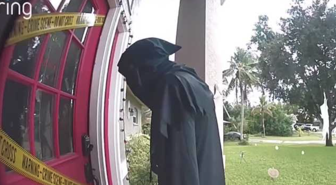 Child dressed as Grim Reaper startles Florida neighbors — WESH 2 Orlando