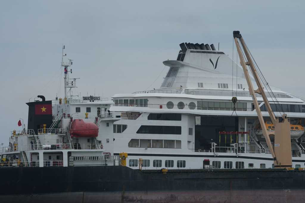 US cruise ship suspends global voyage in Asia due to fuel costs, passengers stranded — Windermere Community news