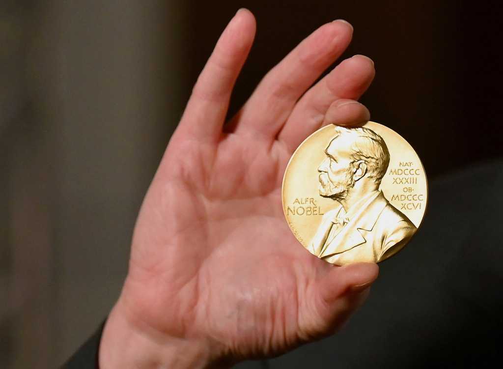 Two American-born economists win Nobel memorial prize in economics  — WESH 2 Orlando, Windermere Business news
