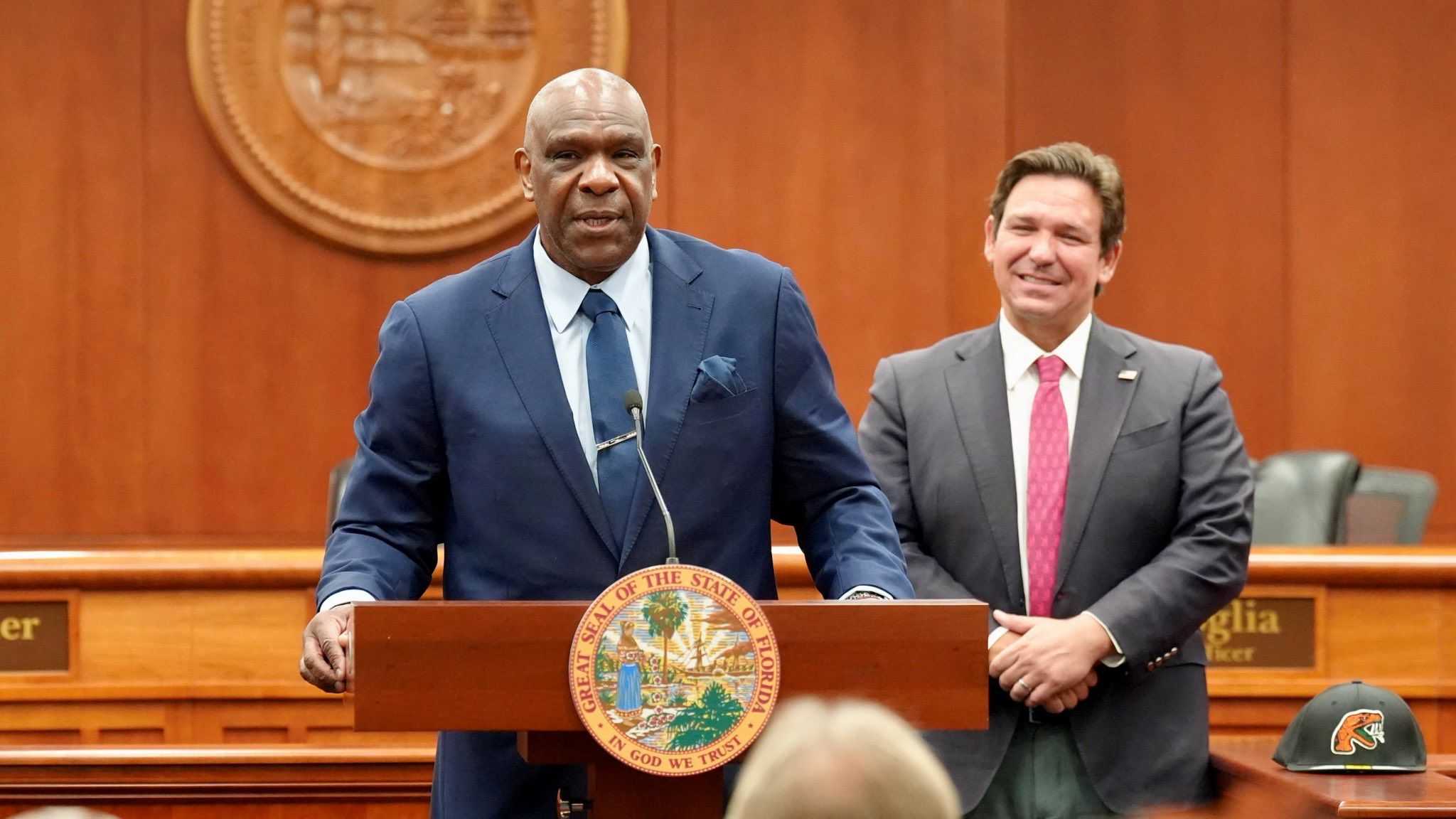 Florida Gov. Ron DeSantis honors baseball legend Andre Dawson — WESH 2 Orlando, Windermere Community news