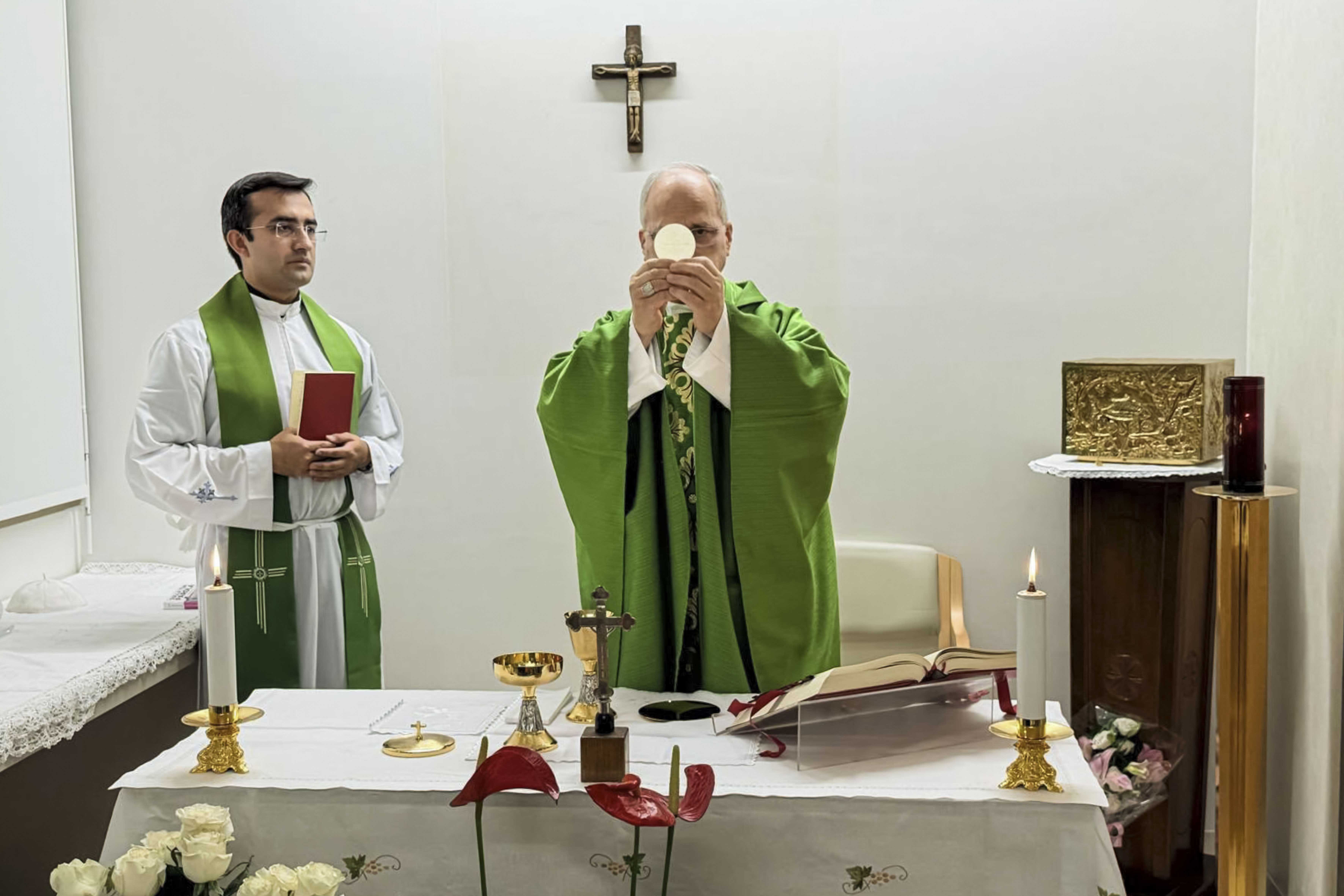 Vatican says Pope Leo to be released from hospital Saturday, 4 days after lung cancer surgery — WESH 2 Orlando, Windermere Health news