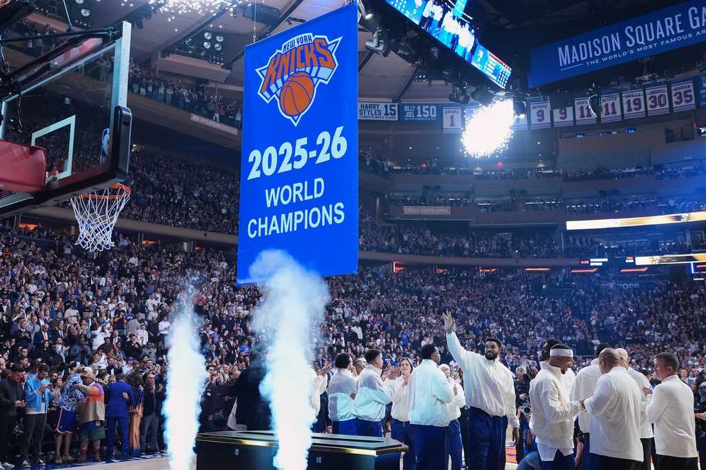 NBA champion Knicks celebrate 2 titles on a banner night in Madison Square Garden — WESH 2 Orlando