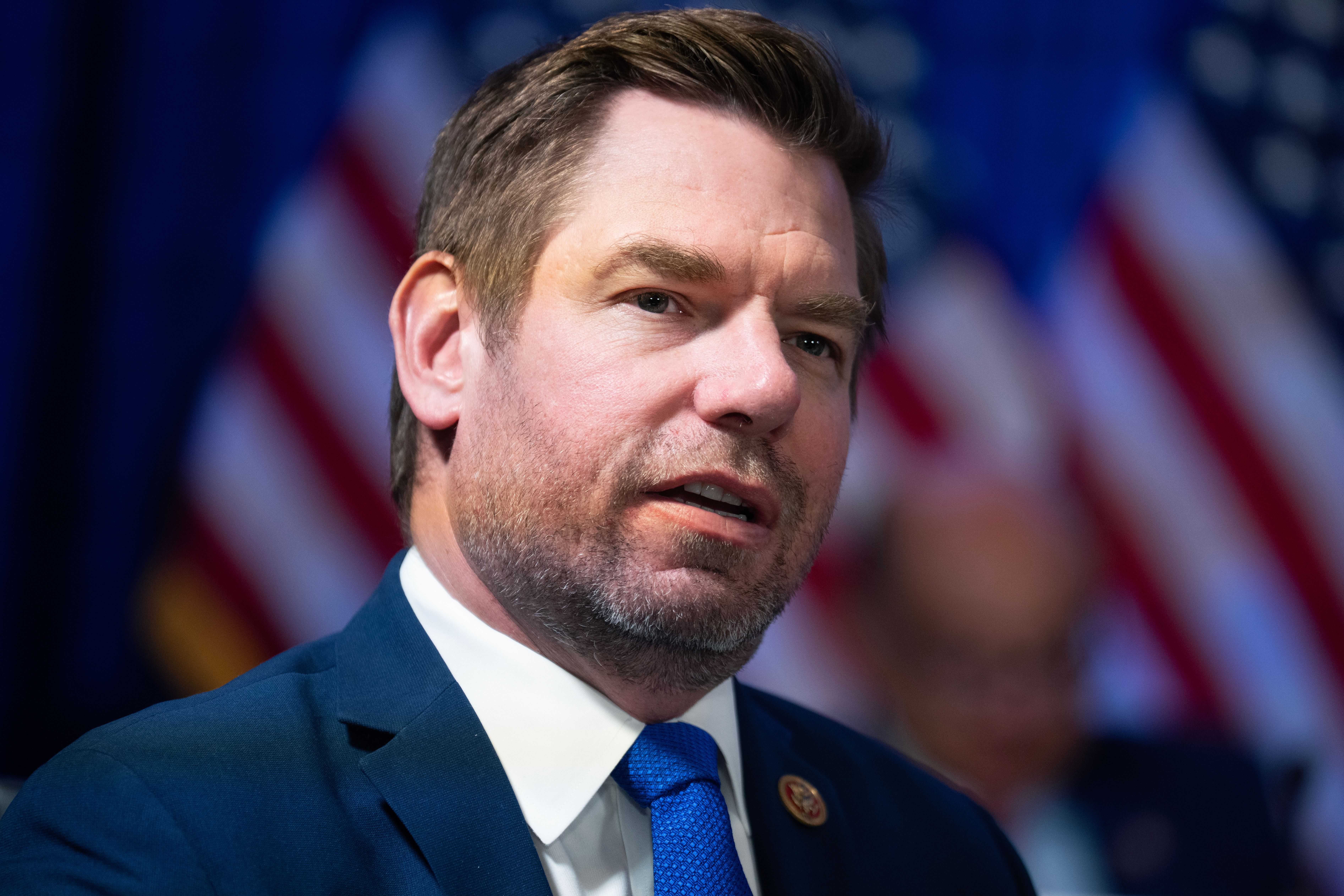 FBI searches Beverly Hills mansion tied to former Rep. Eric Swalwell — Windermere Community news