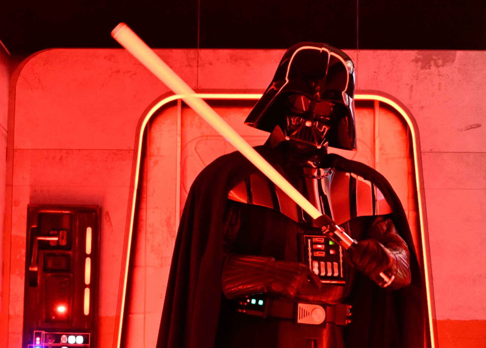 Lightsaber Darth Vader used in 'Empire Strikes Back' goes up for auction — WESH 2 Orlando, Windermere Community news