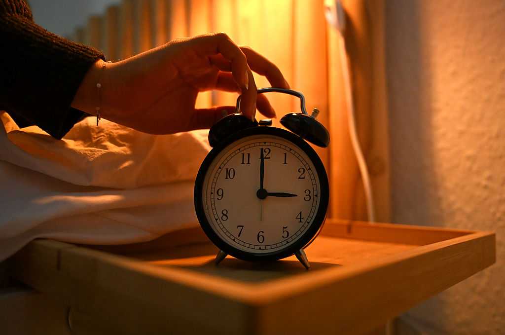 How daylight saving time changes affect you and what you can do about it — WESH 2 Orlando, Windermere Community news