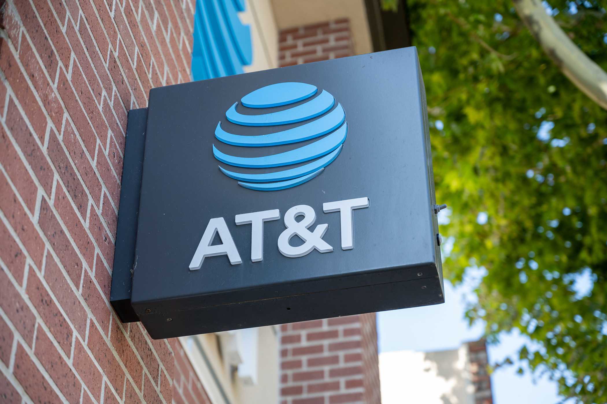 AT&T data breach settlement payments start soon. Here's what to know — Windermere Community news