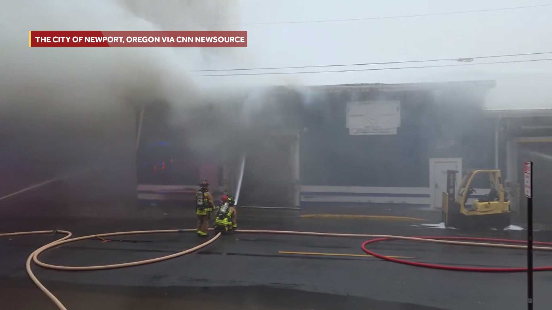 Possible ammonia contamination prompts evacuations after Oregon seafood plant fire, officials say β WESH 2 Orlando, Windermere Schools news