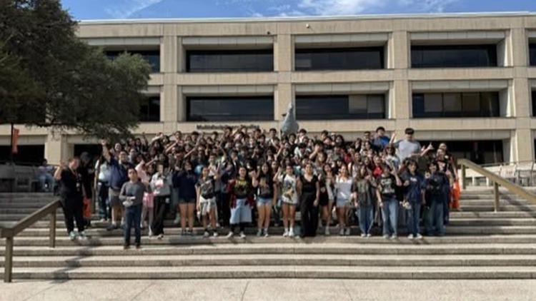 SAISD middle schoolers connect with college life during schoolwide event — KENS 5 (San Antonio), Windermere Schools news